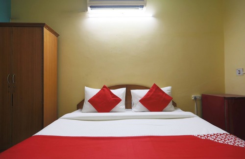 Delhi Hotel | OYO 49985 Singh Hotel