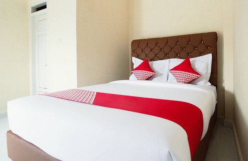 Rajabasa Hotel | OYO 654 Fabio Guest House Syariah