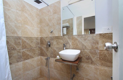 Kuilapalayam House | OYO 8229 Marine Drive