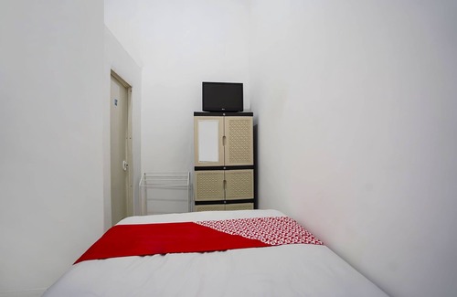 Sedati Hotel | OYO 91746 Kost Sedati Syariah