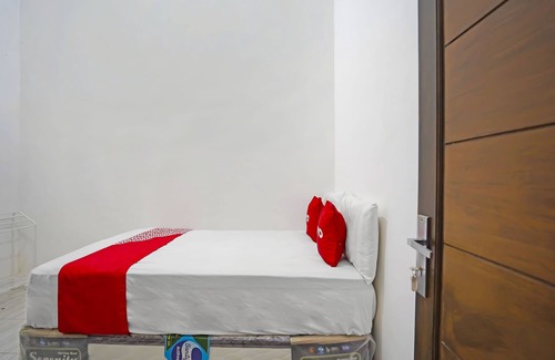 Sedati Hotel | OYO 91746 Kost Sedati Syariah