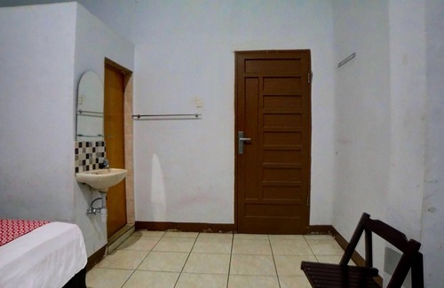 Medan Hotel | OYO 92820 Guesthouse 899