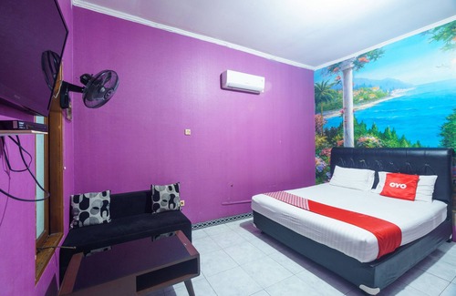 East Jakarta Hotel | OYO 93134 Hotel Radom Near Kinderfield School
