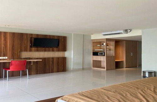 Tangerang Hotel | OYO 93833 Habitat Stay