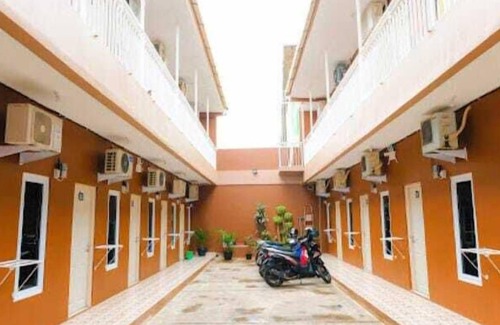 Bekasi Hotel | OYO 94253 Cikunir Residence Syariah