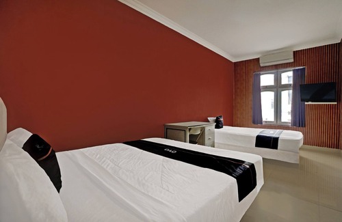 Malang Hotel | OYO 94743 Omah Bratan