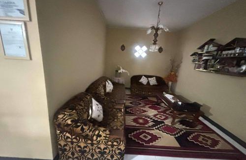 Kejajar Hotel | OYO 94841 Alodia Homestay Family
