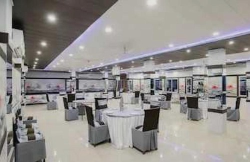 Satna Hotel | OYO Hotel Z Inn & Restaurant