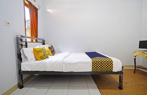 Cihanjuang 1 Hotel | OYO Life 91469 Pondok Pelita