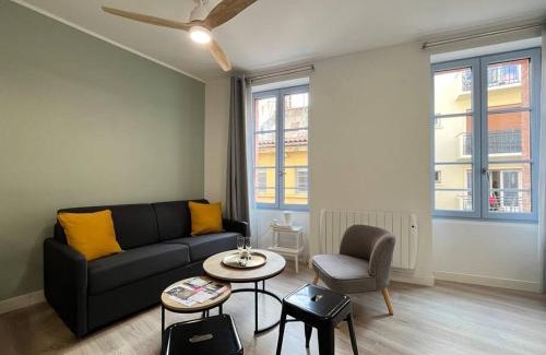 Toulouse City-Centre Apartment | Pénitents Gris - 100m du Capitole - Beau T3 - parking