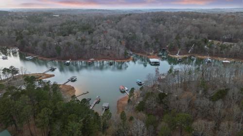 Gumlog House | P Js Inlet - Pet Friendly Oasis