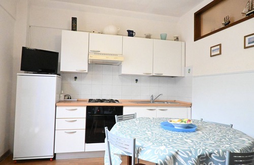 Porto Recanati Apartment | P054 - Porto Recanati, comfortable three-room apartment with outdoor patio