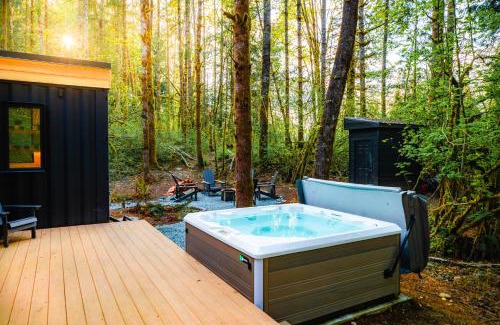 Monroe House | Pacific Bin - Hot Tub, Secluded Forest Getaway