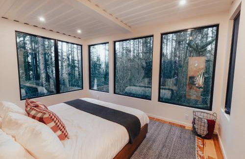 Monroe House | Pacific Bin - Hot Tub, Secluded Forest Getaway