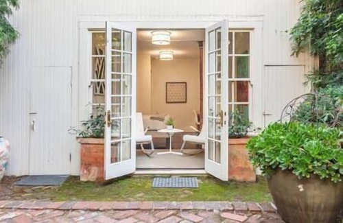 Pacific Heights House | Pacific Heights Victorian Garden Bed and Bath Suite