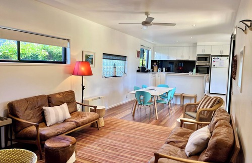 Torquay House | Pacific Paradise: 3 BR, 1.5 BA House in Torquay, Sleeps 7