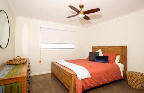 Culburra Beach House | Pagoda at Culburra I Pet Friendly I Newly Renovated