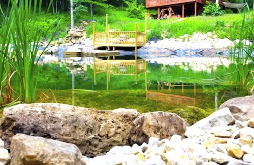 Harpers Ferry Cabin | Paint Creek Lodge 5 Bedrooms with Hot Tub & Swimming Pond