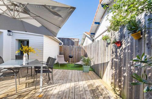 Ares Apartment | Paisible maison à 2 pas du Bassin