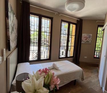 Trafalgar House | Palacete de la Almudayna