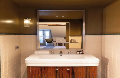 7th Arrondissement Apartment | Palais Bourbon Hotel - Room 52 - 2P - Invalides