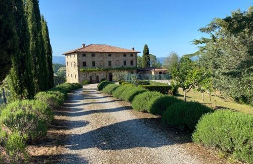Monte Santa Maria Tiberina Villa | Palazzo Prugnoli, Monte Santa Maria Tiberina, 8 Bedroom villa with private pool & superb views