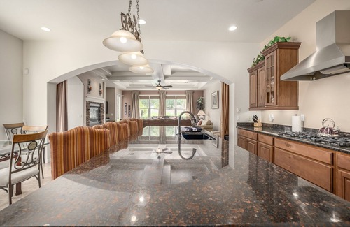 Waddell House | ⭐~PALAZZO TOSCANO~HEATED POOL/SPA~UP TO 13*IND.BEDS ~TENNIS~GOLF~BASEBALL~