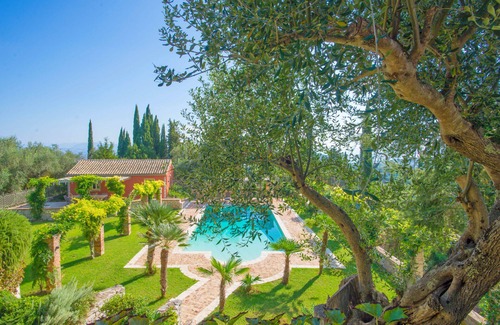 Kastania Villa | Paleopetres La Chataîgne - large private pool - sea views - privacy -