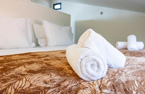 Estreito da Calheta Apartment | Palm Breeze Loft