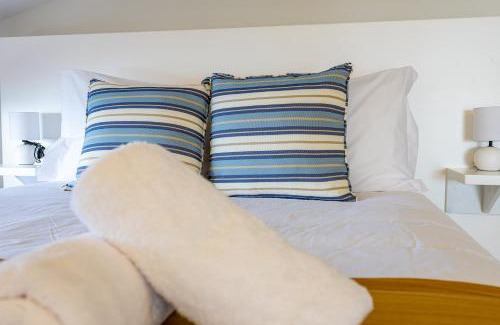 Estreito da Calheta Apartment | Palm Breeze Loft