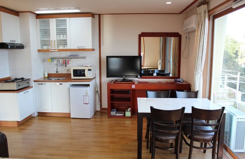Jungmun House | Palm Hill Pension