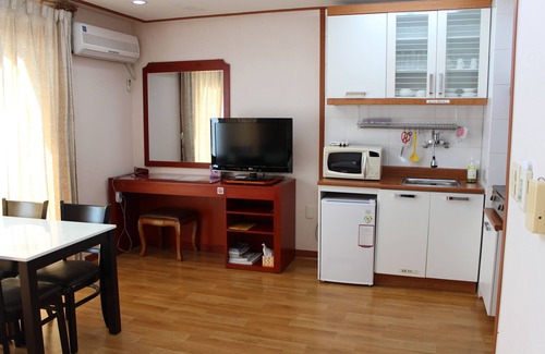 Jungmun House | Palm Hill Pension