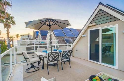 Mission Beach House | Palms Paradise 2