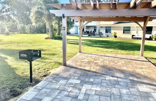 Volusia County Apartment | Palms & Paradise