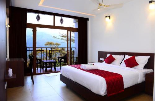 Devikolam Hotel | Palmtree Leaf, Munnar