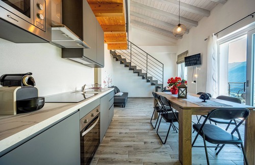 Montemezzo Apartment | Panorama Holiday Apartment Nero