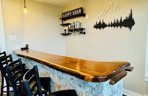 Naples House | Panorama Lakeview Place: Relax, Play & Reconnect — A Retreat for Every Season