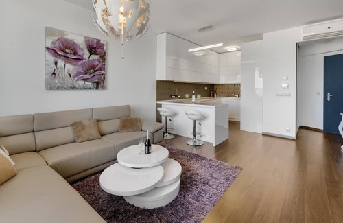 Nivy Apartment | Panorama - Sunset and castle view, 22nd floor, garage, AC