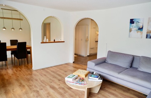 Ennetbuhl Apartment | "Panoramablick" holiday apartment with a view of the mountains