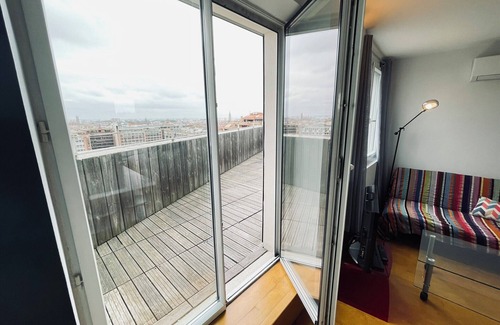 Saint-Georges Apartment | Panoramic downtown rooftop