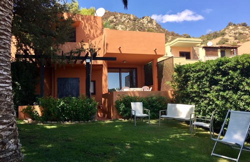 Villaggio Mandorli Villa | Panoramic sea view villa with large garden