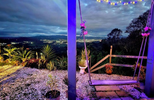 Quebrada Infierno House | Panoramic Views, Pool, A/C and Spectacular Rooftop in Gurabo