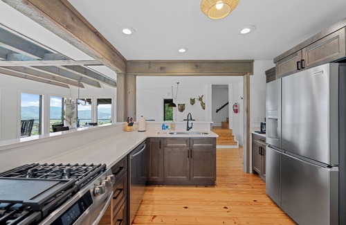 Morganton Cabin | Panoramic Views! Wrap around Deck, Hot Tub & Grill