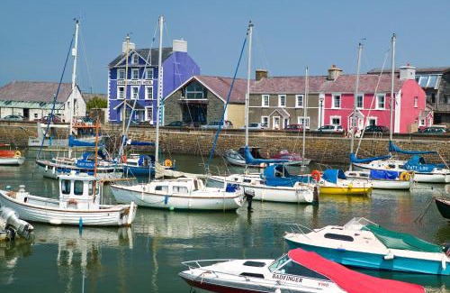 Aberaeron Apartment | Pant y Celyn Studio Apartment Llwyncelyn