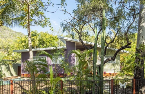 Horseshoe Bay House | Papillon Bleu, Horseshoe Bay Vista