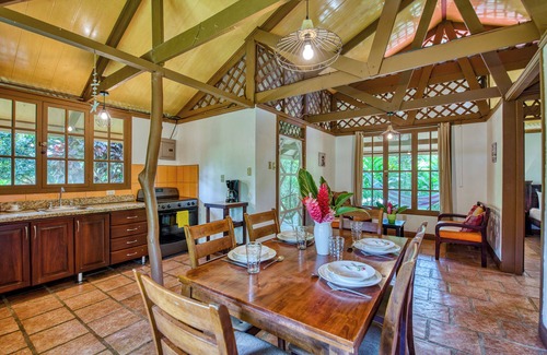 Cahuita House | "paraíso en Cahuita: Tu Casa a un Paso del Parque Nacional 🌴🏡"