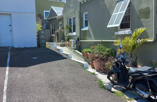 Bailey's Bay Apartment | Paradise at Limehouse