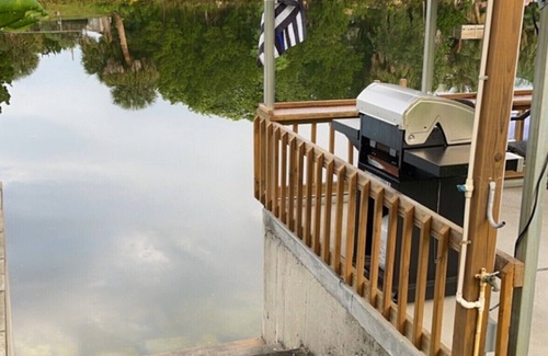 Hernando Beach House | Paradise - Golf Cart Rental, Kayaks, Paddle Boat, Fishing & Swimming