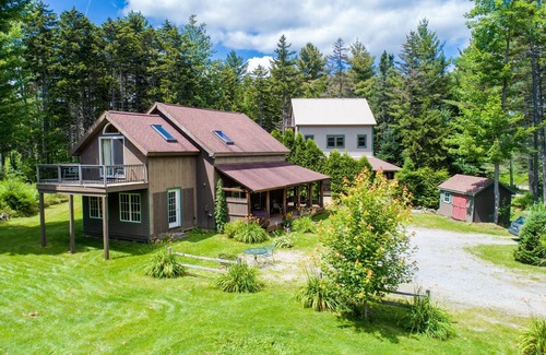 Mount Holly House | Paradise in Mount Holly!