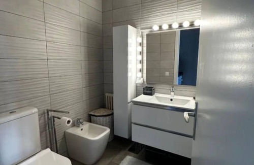 Paradiso Apartment | Paradise Lake View